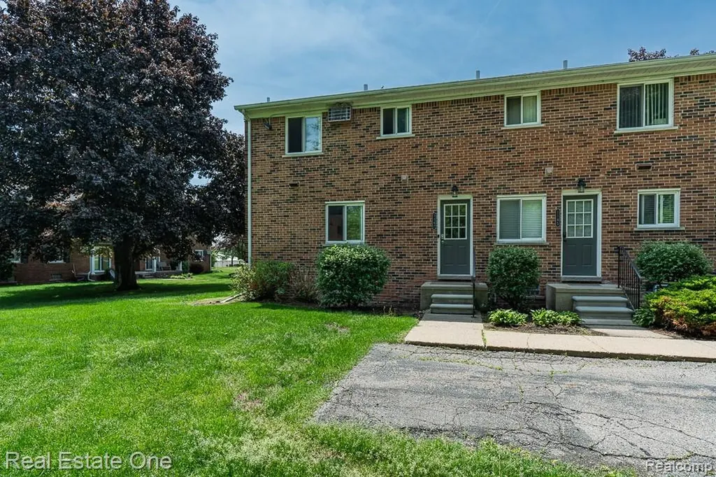 1147 Tienken Court Rochester Hills City MI 48306