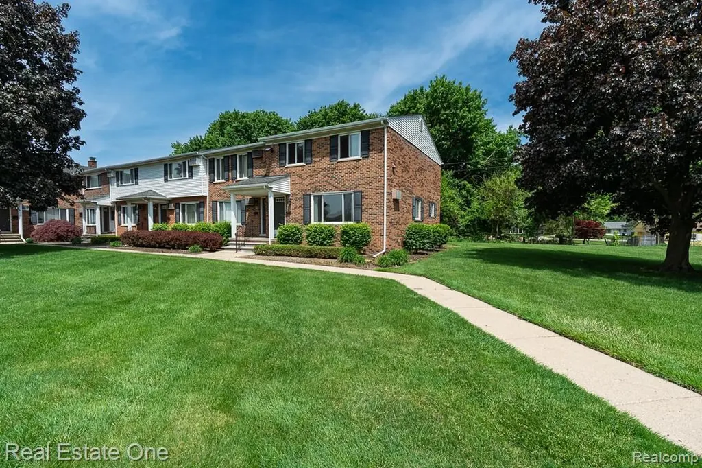 1147 Tienken Court Rochester Hills City MI 48306