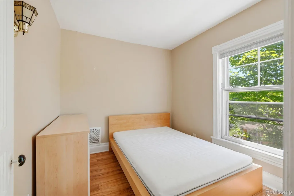 612 Spring Street Ann Arbor City MI 48103