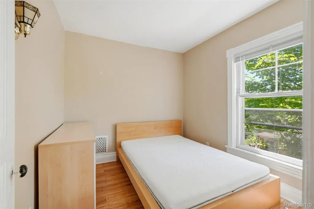 612 Spring Street Ann Arbor City MI 48103