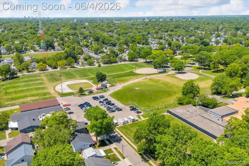 63 W Mahan Avenue Hazel Park City MI 48030