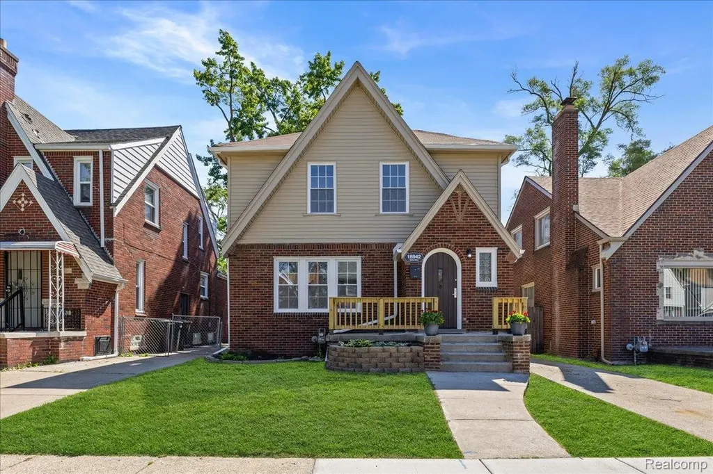 18942 Santa Rosa Drive Detroit City MI 48221