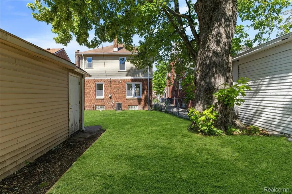 18942 Santa Rosa Drive Detroit City MI 48221