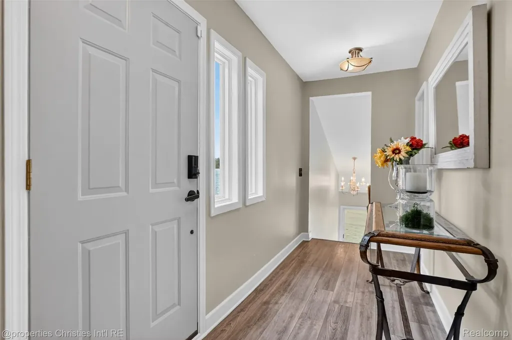 10219 Lakeside Drive White Lake Charter Township MI 48386