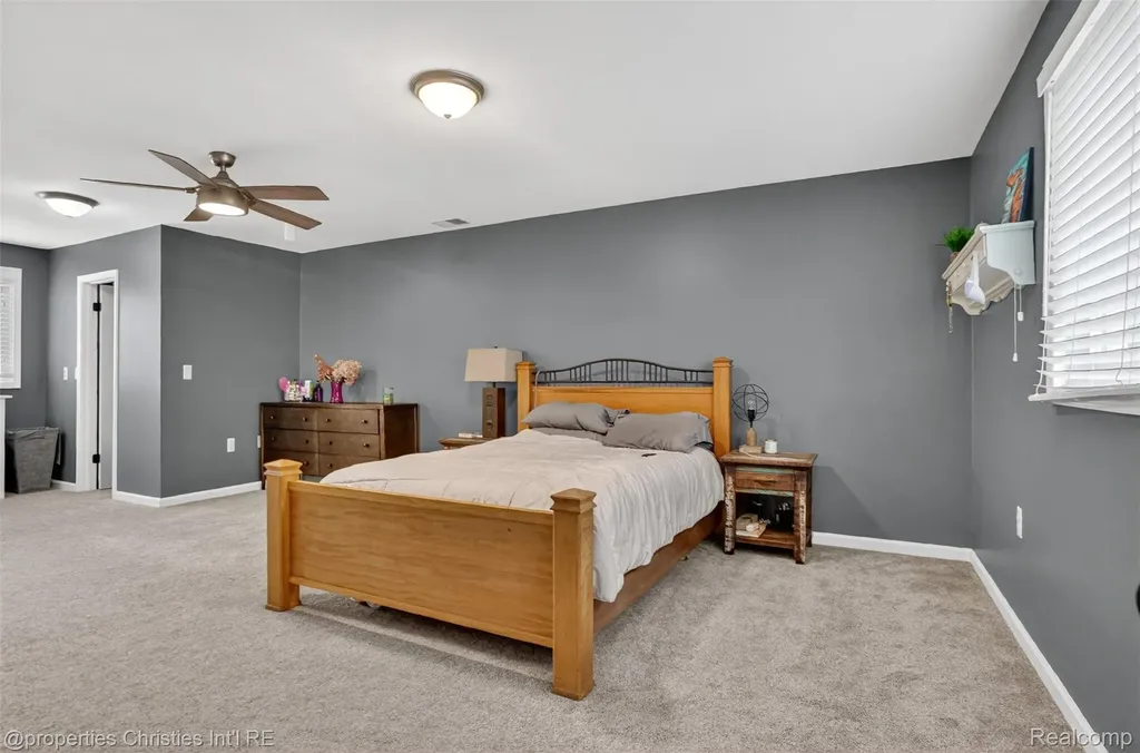 10219 Lakeside Drive White Lake Charter Township MI 48386