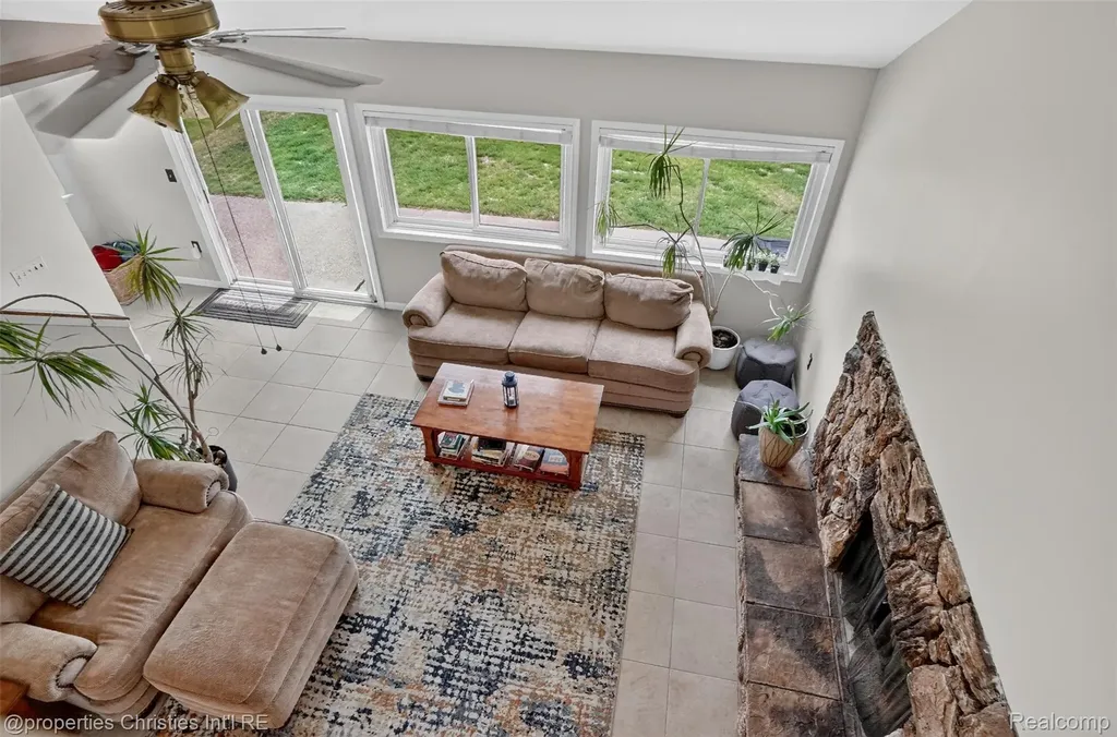 10219 Lakeside Drive White Lake Charter Township MI 48386