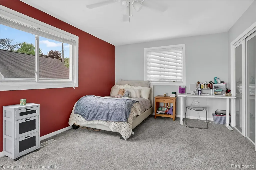10219 Lakeside Drive White Lake Charter Township MI 48386
