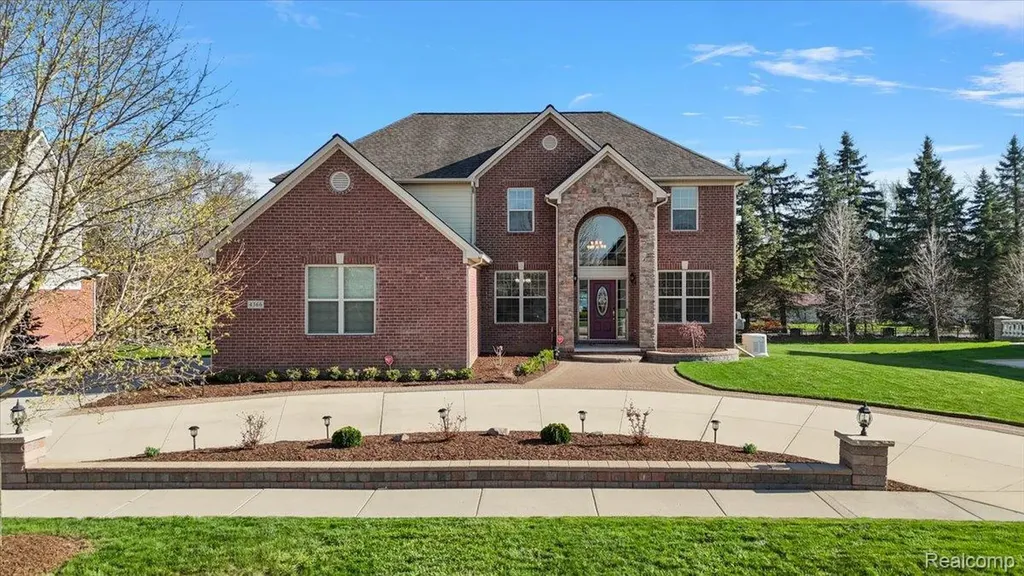 4366 S Lake Lane Shelby Charter Township MI 48316