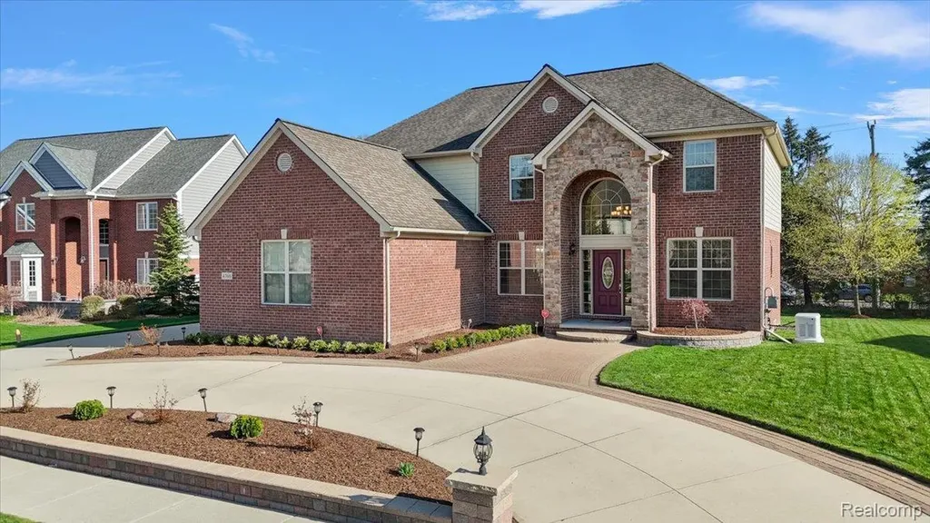 4366 S Lake Lane Shelby Charter Township MI 48316