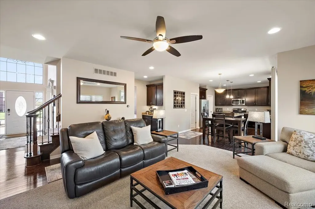 4366 S Lake Lane Shelby Charter Township MI 48316