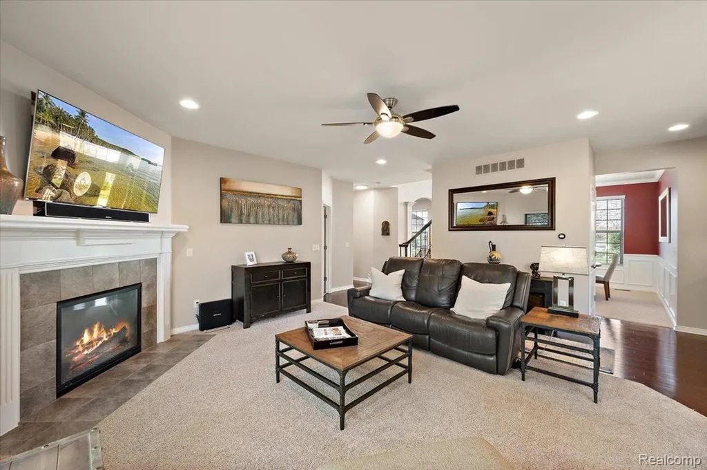 4366 S Lake Lane Shelby Charter Township MI 48316