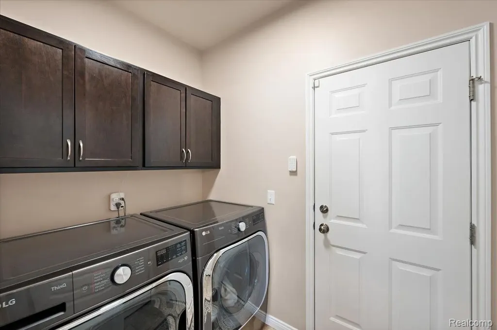 4366 S Lake Lane Shelby Charter Township MI 48316