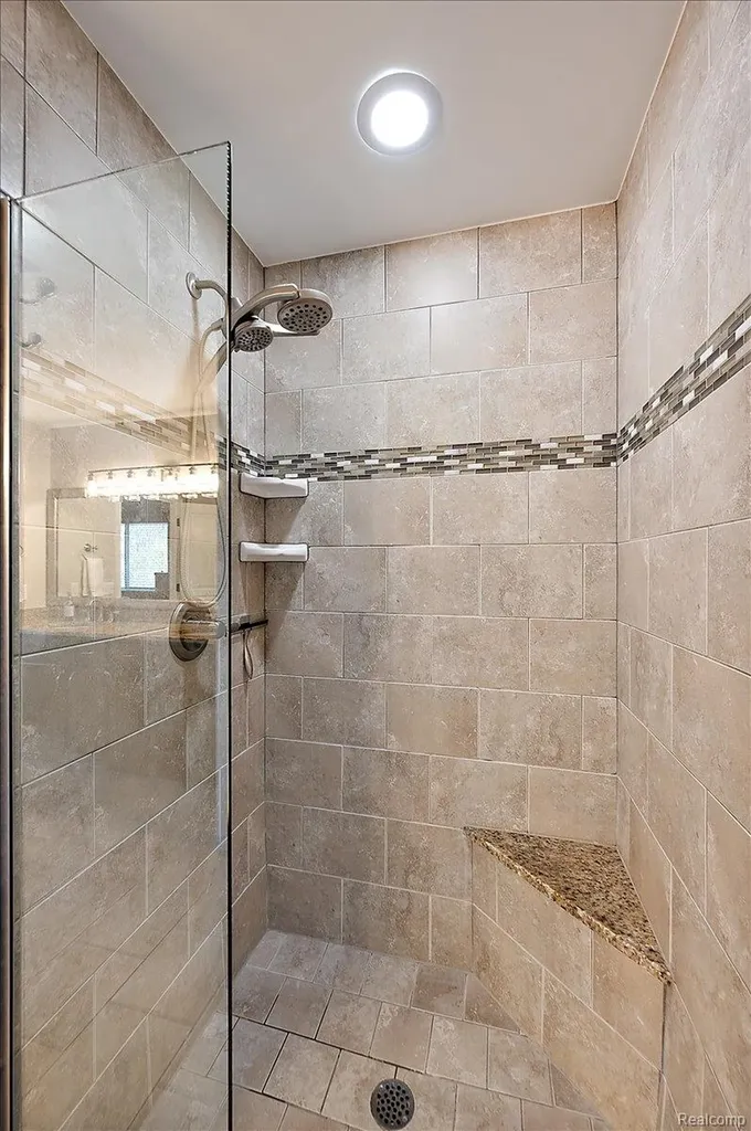 4366 S Lake Lane Shelby Charter Township MI 48316