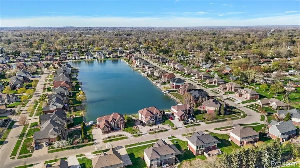 4366 S Lake Lane Shelby Charter Township MI 48316