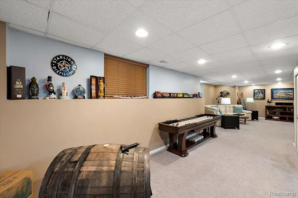 4366 S Lake Lane Shelby Charter Township MI 48316