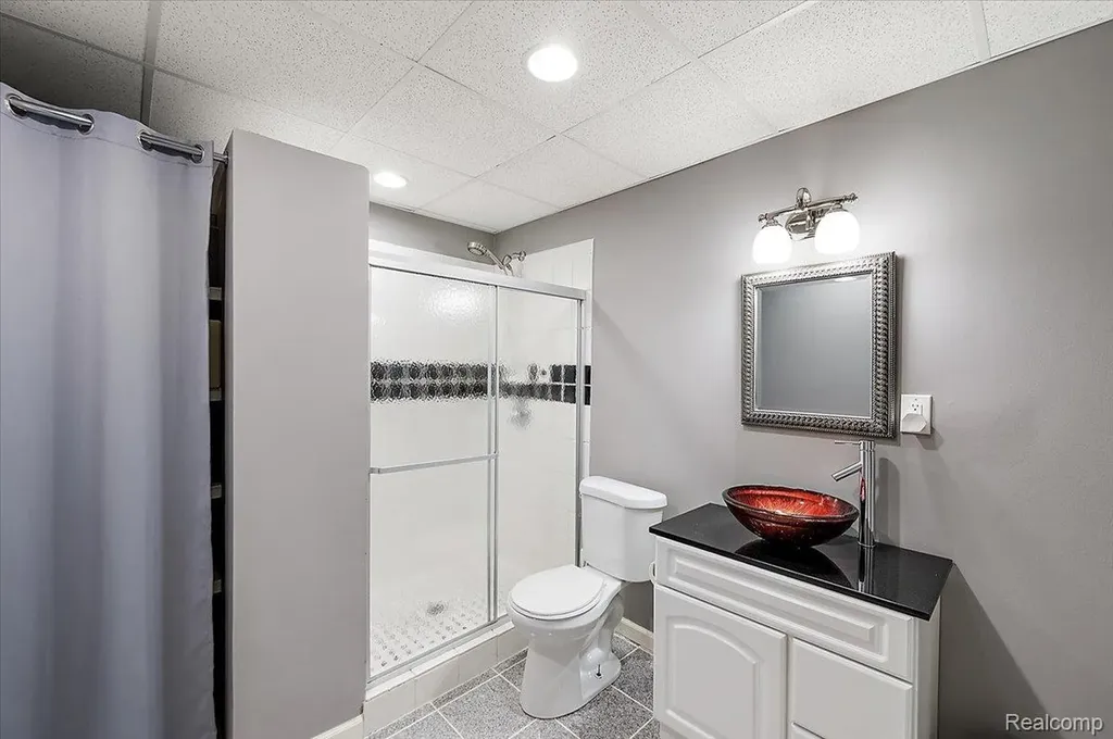 4366 S Lake Lane Shelby Charter Township MI 48316