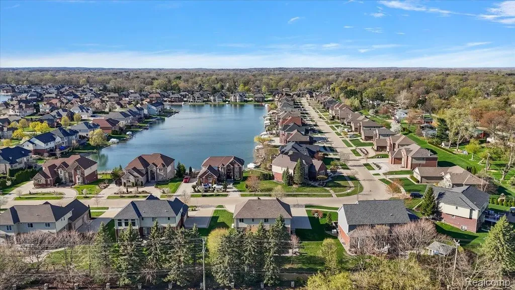 4366 S Lake Lane Shelby Charter Township MI 48316