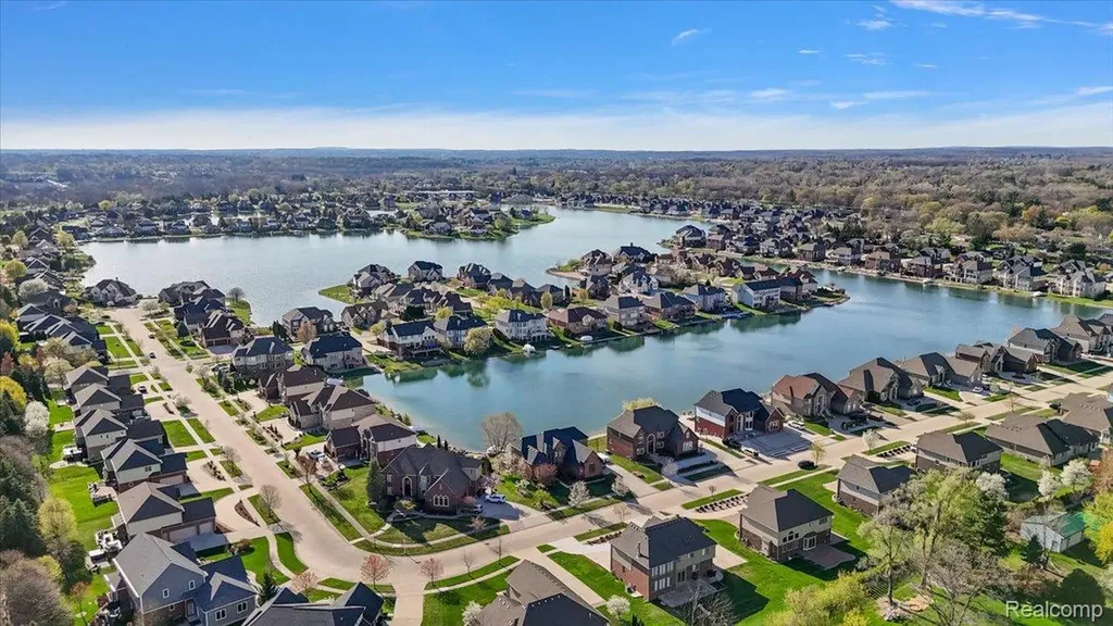 4366 S Lake Lane Shelby Charter Township MI 48316