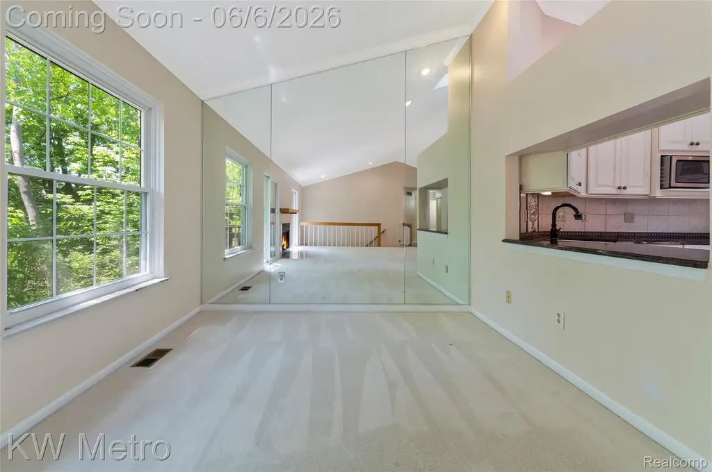 7348 Meadowridge Circle West Bloomfield Charter Township MI 48322