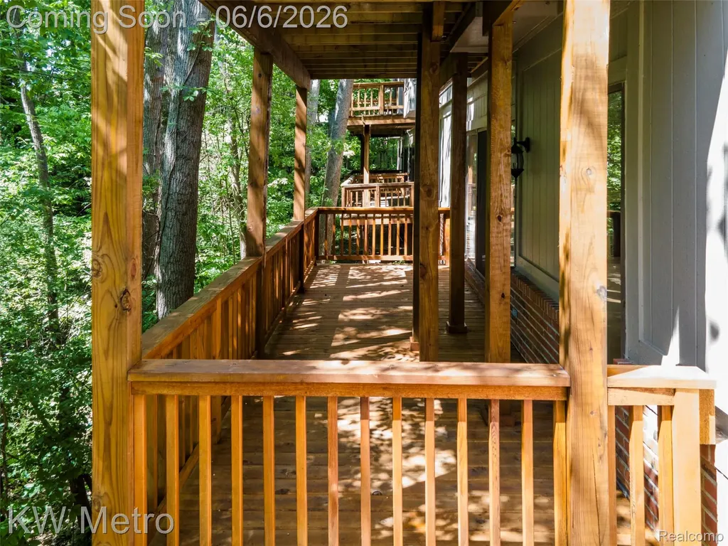 7348 Meadowridge Circle West Bloomfield Charter Township MI 48322