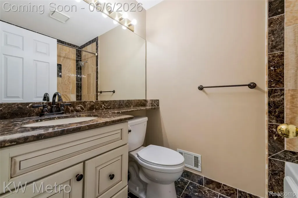 7348 Meadowridge Circle West Bloomfield Charter Township MI 48322
