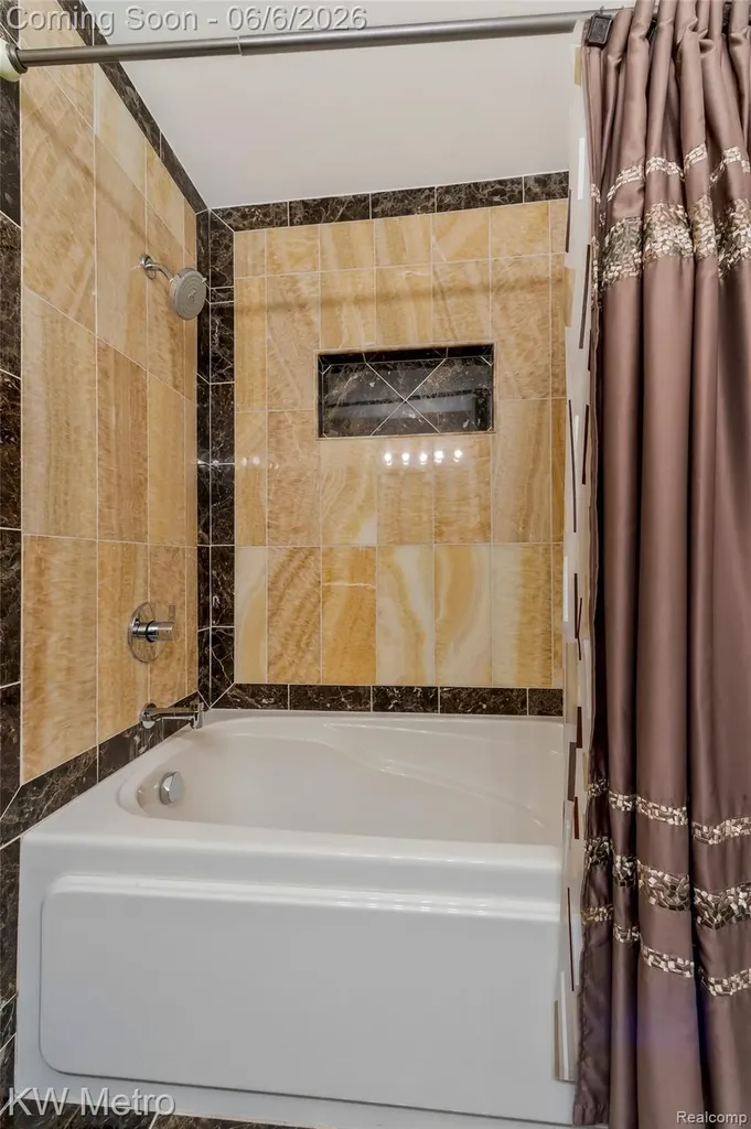 7348 Meadowridge Circle West Bloomfield Charter Township MI 48322