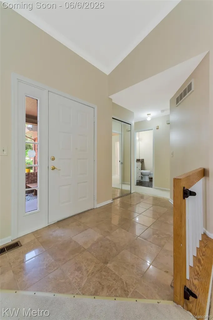 7348 Meadowridge Circle West Bloomfield Charter Township MI 48322