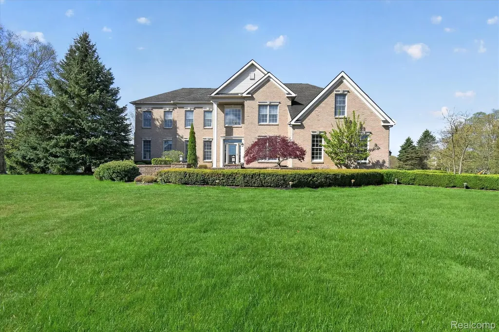 1595 Boulder Lake Drive Milford Charter Township MI 48380