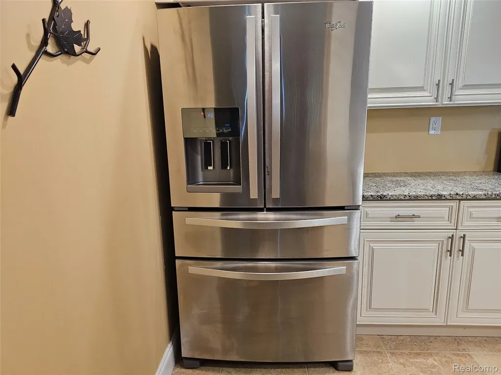 1595 Boulder Lake Drive Milford Charter Township MI 48380
