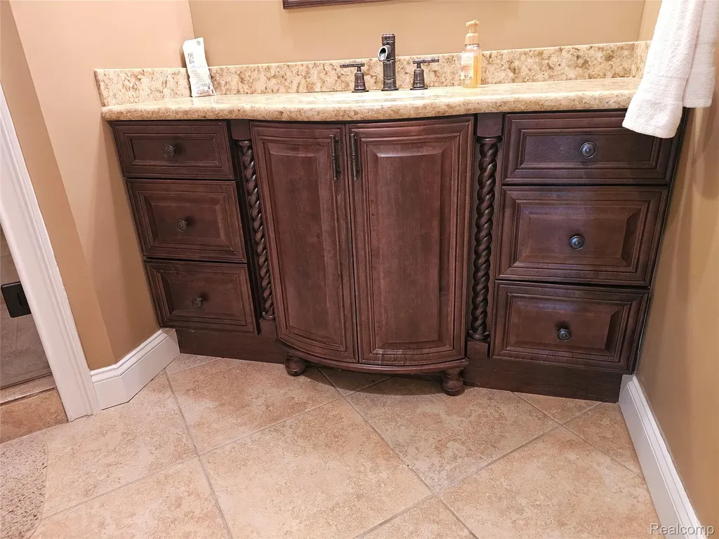1595 Boulder Lake Drive Milford Charter Township MI 48380