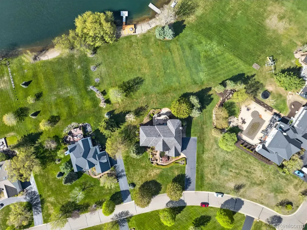 1595 Boulder Lake Drive Milford Charter Township MI 48380
