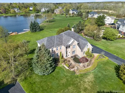 1595 Boulder Lake Drive Milford Charter Township MI 48380