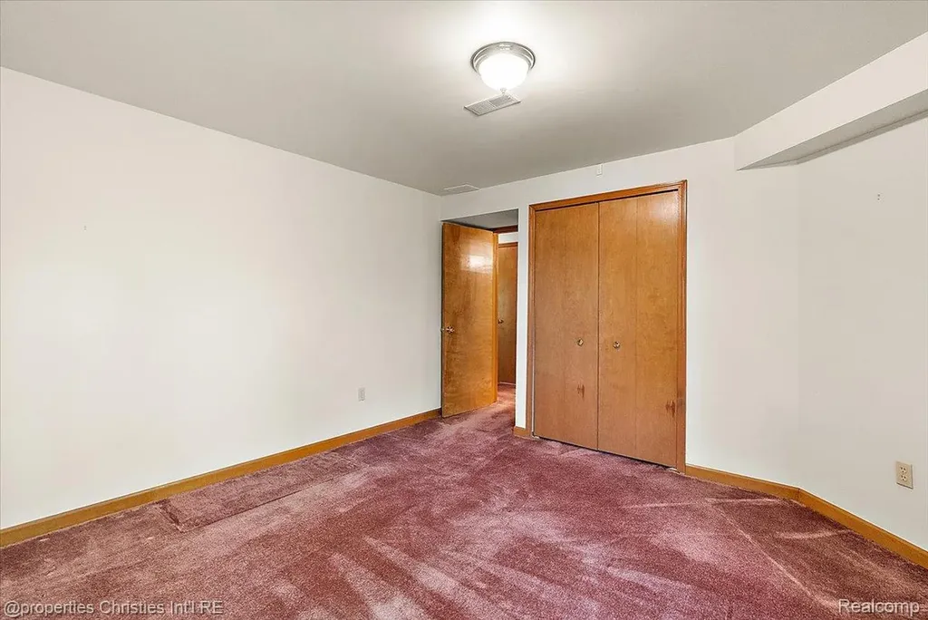 6175 Tripp Road Groveland Township MI 48442