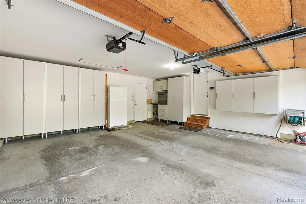 6175 Tripp Road Groveland Township MI 48442