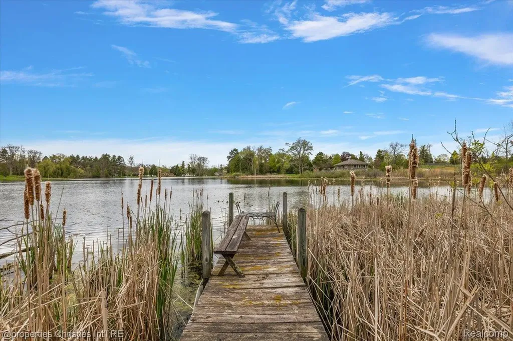 6175 Tripp Road Groveland Township MI 48442