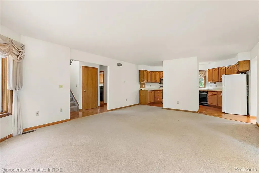 6175 Tripp Road Groveland Township MI 48442