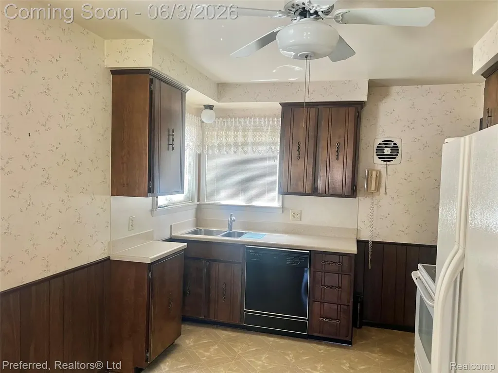 31221 Westfield Street Livonia City MI 48150