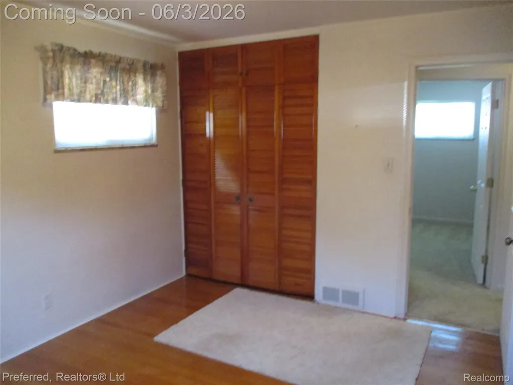 31221 Westfield Street Livonia City MI 48150