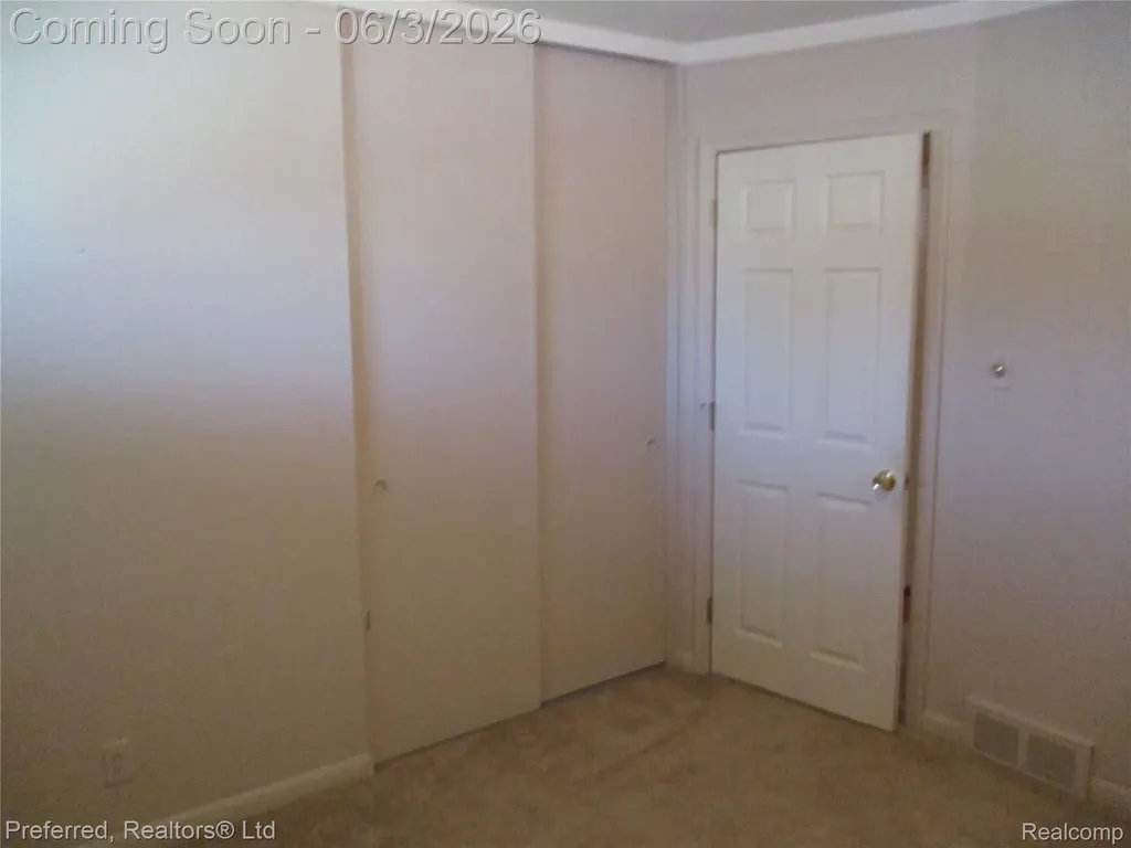 31221 Westfield Street Livonia City MI 48150