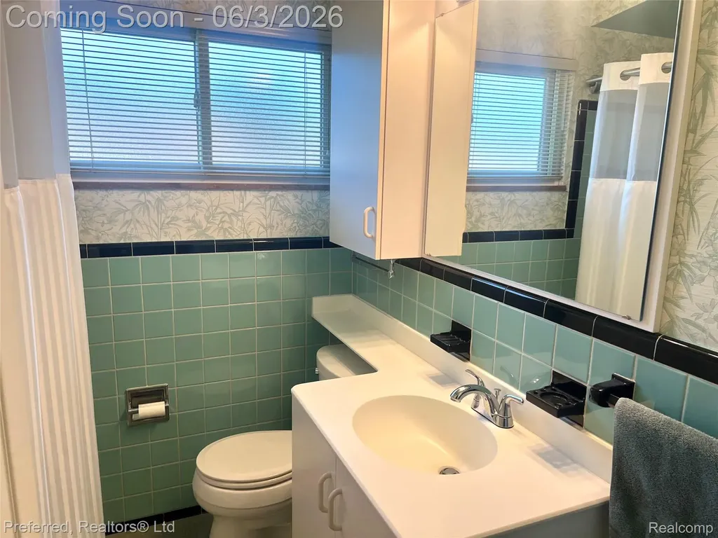 31221 Westfield Street Livonia City MI 48150