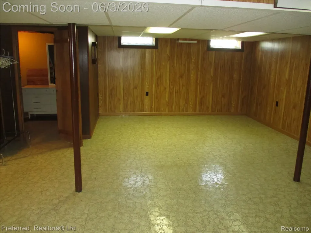 31221 Westfield Street Livonia City MI 48150