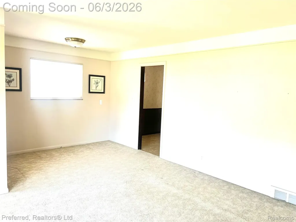 31221 Westfield Street Livonia City MI 48150