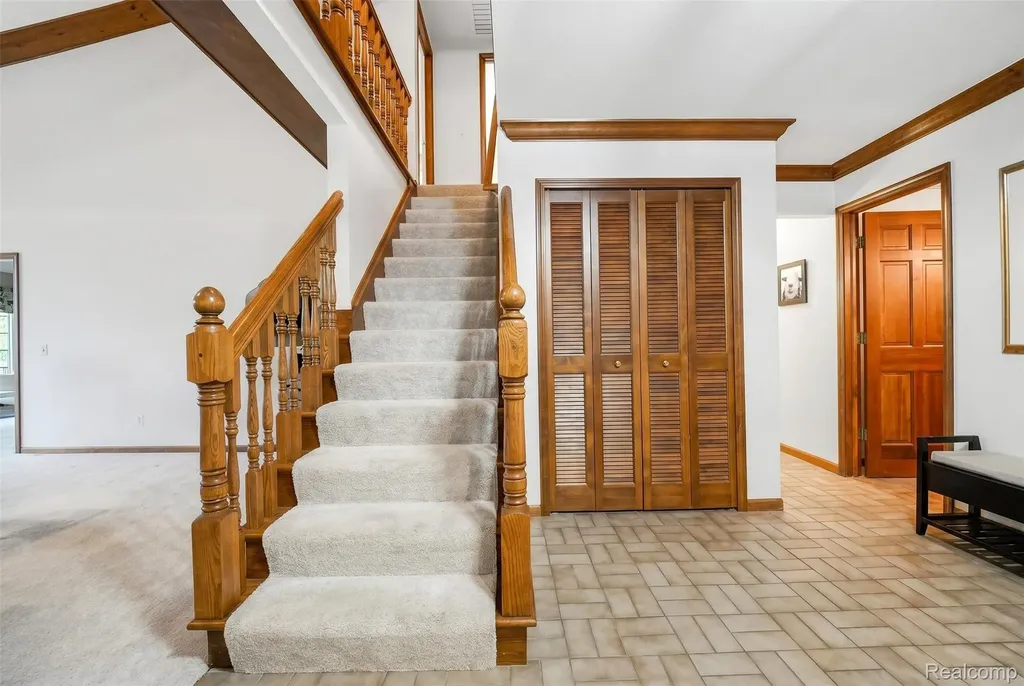 21734 Beauford Lane Farmington Hills City MI 48167