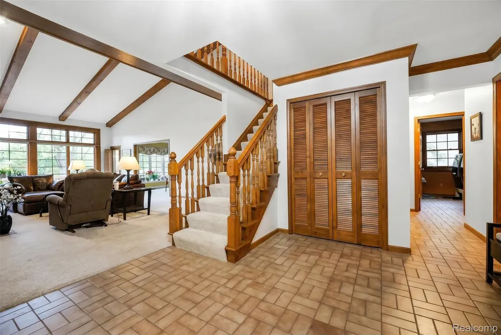21734 Beauford Lane Farmington Hills City MI 48167