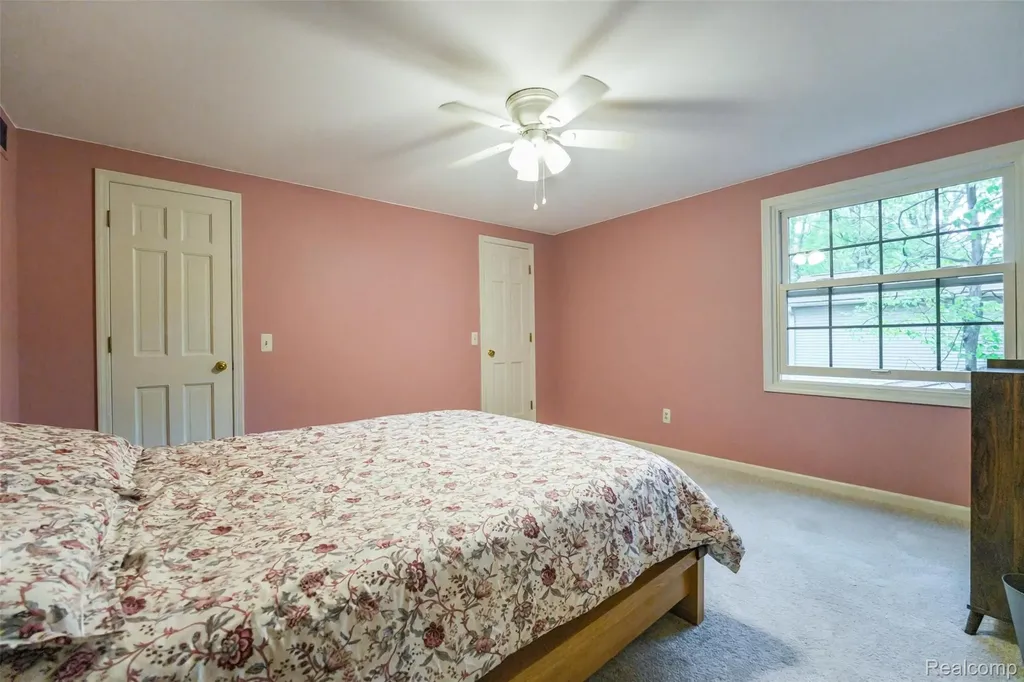 21734 Beauford Lane Farmington Hills City MI 48167