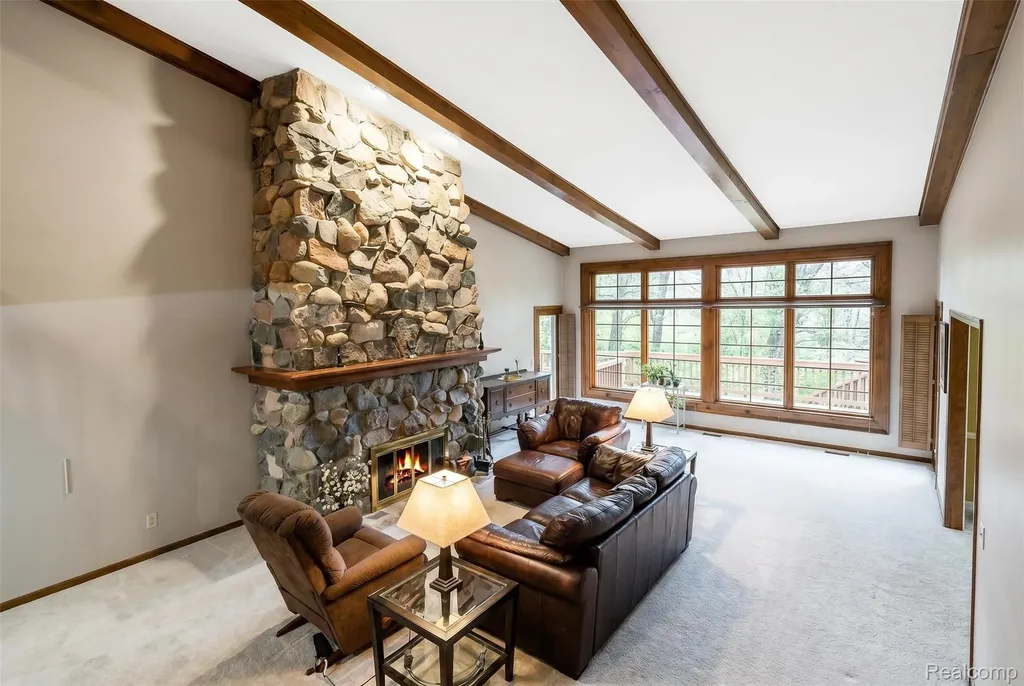21734 Beauford Lane Farmington Hills City MI 48167