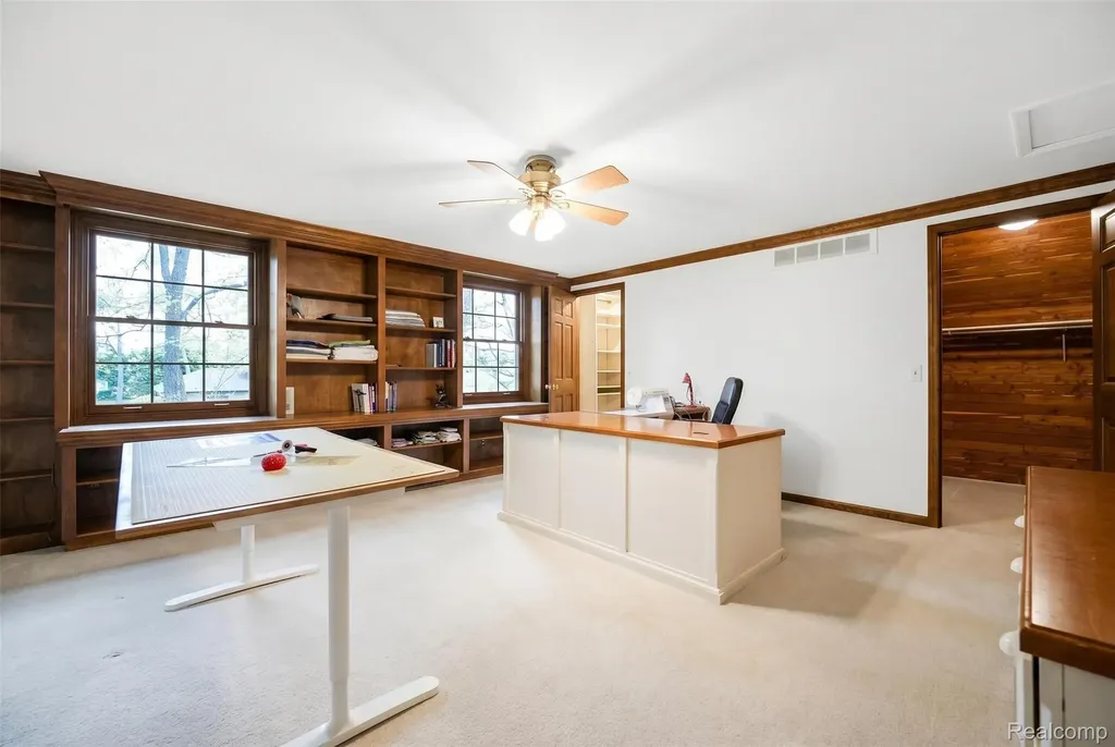 21734 Beauford Lane Farmington Hills City MI 48167
