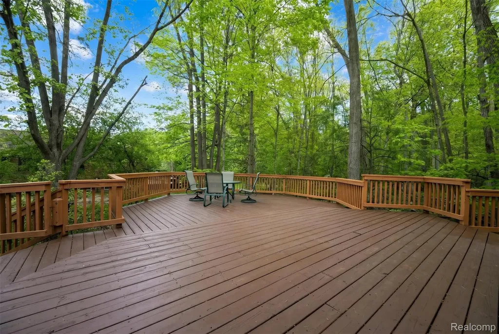 21734 Beauford Lane Farmington Hills City MI 48167