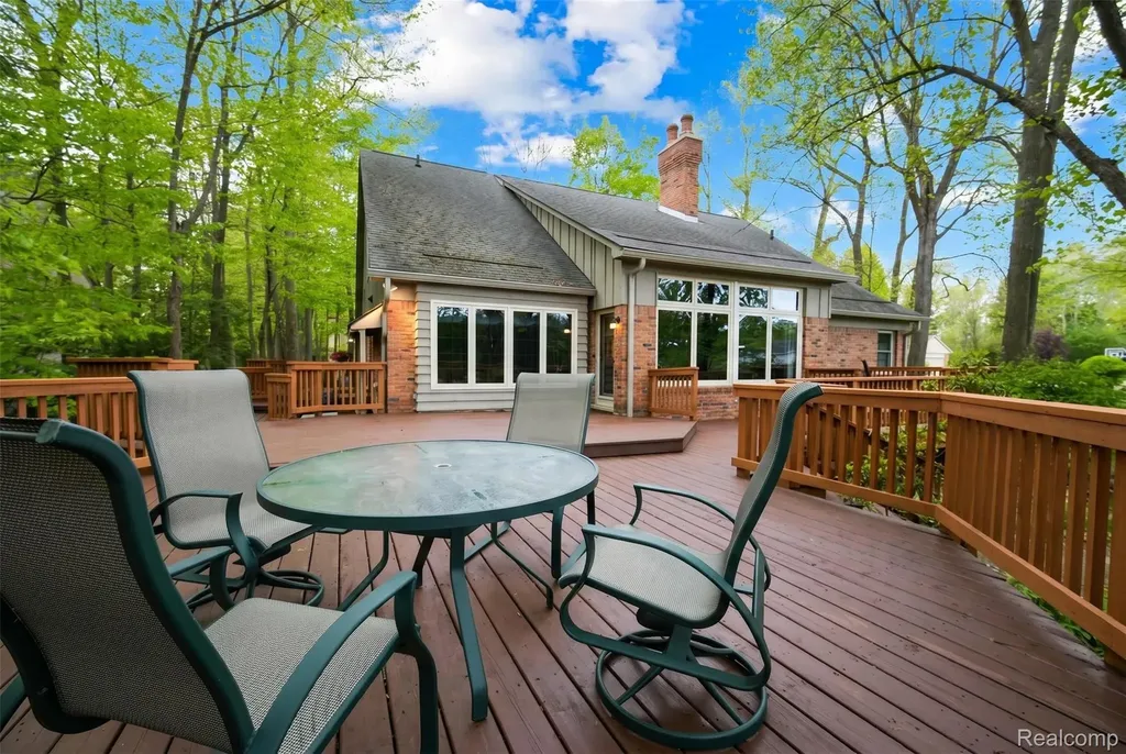 21734 Beauford Lane Farmington Hills City MI 48167