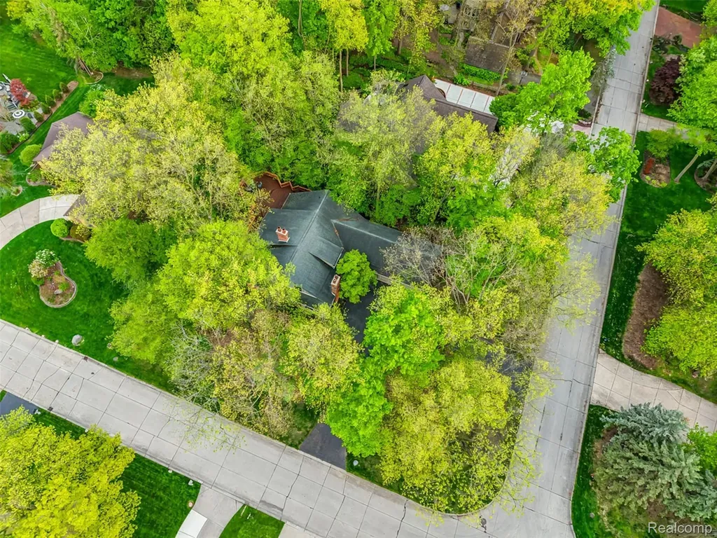 21734 Beauford Lane Farmington Hills City MI 48167
